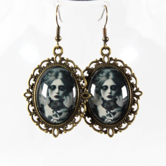 Gothic Victorian Bronze Metal "La Vie en Rosalie" Lady Rose Earrings - Picture 1 of 3